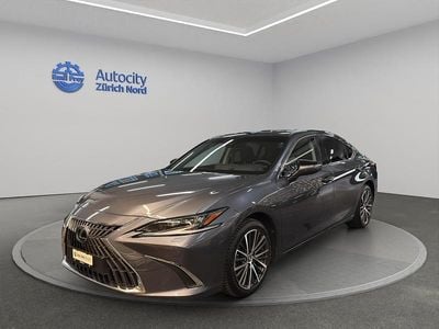 Gebraucht Lexus ES300H 218 PS (160 kW) 2023 Grau Limousine