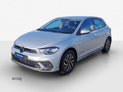 Reflexsilber metallic Gebraucht 2024 VW Polo Life Limousine | CHF 23’490 (Etwas zu teuer)