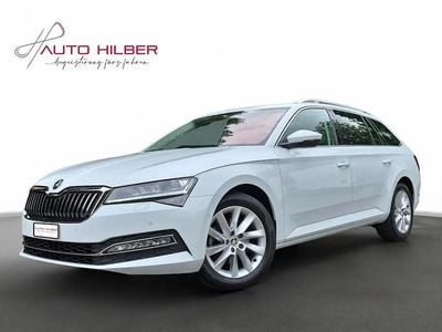 Weiss Gebraucht 2025 Skoda Superb Style Kombi | CHF 28’440 (Fairer Preis)