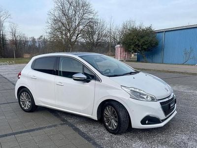 Gebraucht Peugeot 208 Allure 110 PS (80 kW) 2019 Kleinwagen