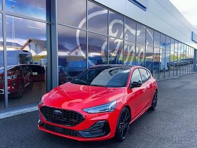 Rot Gebraucht 2024 Ford Focus ST Limousine | CHF 44’900