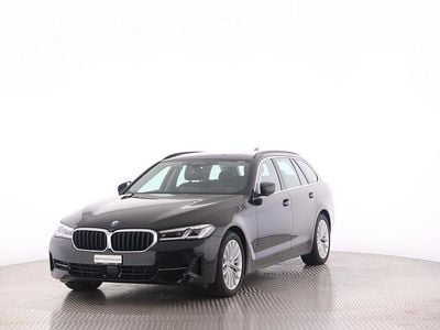 Grau Gebraucht 2024 BMW 530 Comfort Edition Kombi | CHF 50’900 (Fairer Preis)