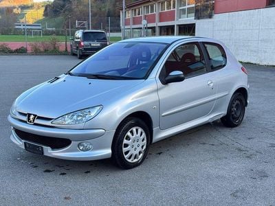 Gebraucht 2004 Peugeot 206 Premium Limousine | CHF 1’100 (Fairer Preis)