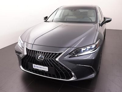 Grau Gebraucht 2024 Lexus ES300H Limousine | CHF 46’990