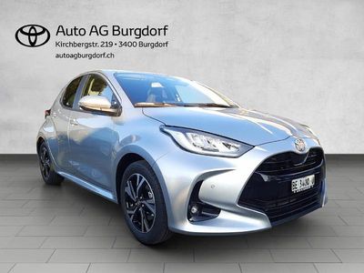 Silber Neu 2025 Toyota Yaris Hybrid Trend Limousine | CHF 28’340 (Etwas zu teuer)