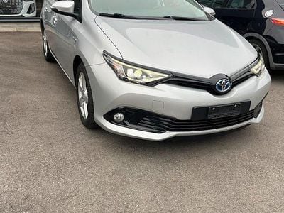 Gebraucht Toyota Auris Hybrid 136 PS (100 kW) 2018 Limousine