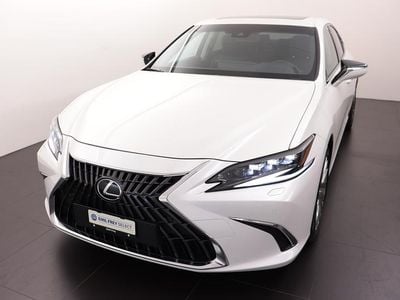 Weiss Gebraucht 2024 Lexus ES300H Limousine | CHF 46’990