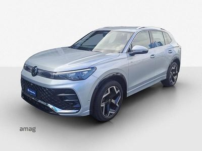 Argent oyster métallisée Gebraucht 2024 VW Tiguan R-line SUV | CHF 44’990 (Fairer Preis)