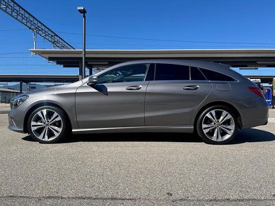 Gebraucht Mercedes CLA180 Shooting Brake 122 PS (89 kW) 2019 Grau Kombi