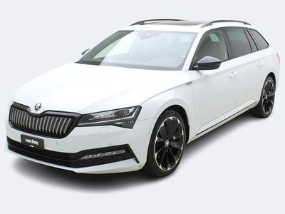 Weiss Gebraucht 2020 Skoda Superb SportLine Kombi | CHF 24’490 (Fairer Preis)