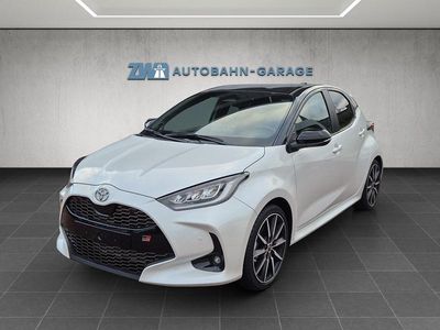 Weiss Neu 2025 Toyota Yaris Hybrid Sport Limousine | CHF 32’530 (Fairer Preis)
