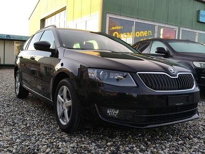 Gebraucht Skoda Octavia Ambition 180 PS (132 kW) 2016 Kleinwagen