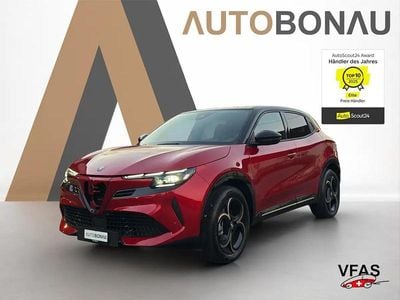 Rot Neu 2025 Alfa Romeo Junior SUV | CHF 36’850 (Guter Preis)