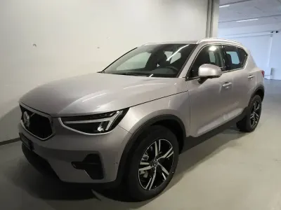 Neu (2026) Volvo XC40 Core 177 PS | Etwas zu teuer
