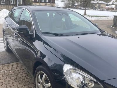 Gebraucht 2011 Volvo V60 Summum Kombi | CHF 7’800