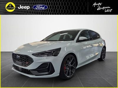 Weiss Neu 2025 Ford Focus ST Limousine | CHF 47’100 (Guter Preis)