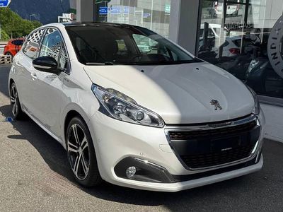 Weiss Gebraucht 2015 Peugeot 208 GT-line Kleinwagen | CHF 9’900