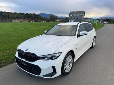 Gebraucht 2024 BMW 330e M Sport Kombi | CHF 27’980 (Etwas zu teuer)