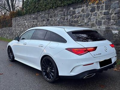 Gebraucht 2019 Mercedes CLA200 Shooting Brake AMG line Kombi | CHF 24’900