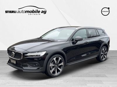 Schwarz Gebraucht 2024 Volvo V60 CC Ultimate Kombi | CHF 59’250 (Etwas zu teuer)