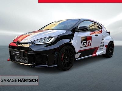 Mehrfarbig Gebraucht 2024 Toyota Yaris Sport Limousine | CHF 49’990