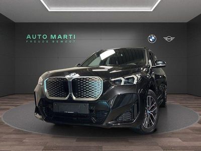 Saphirschwarz metall mét. Neu 2025 BMW iX1 M Sport SUV | CHF 64’900 (Fairer Preis)