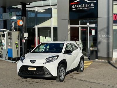 Gebraucht Toyota Aygo X Comfort 72 PS (52 kW) 2024 Weiss SUV