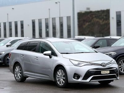 Gebraucht Toyota Avensis Premium 143 PS (105 kW) 2015 Kombi
