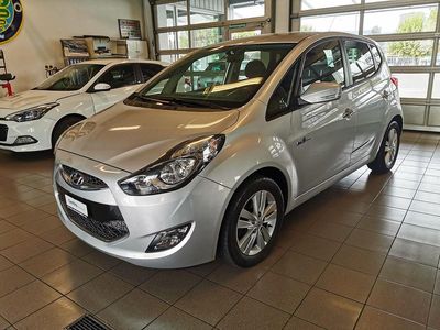 Silber Gebraucht 2013 Hyundai ix20 Style Kleinwagen | CHF 9’400 (Etwas zu teuer)