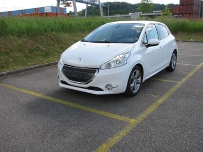Gebraucht 2012 Peugeot 208 Allure Kleinwagen | CHF 3’500