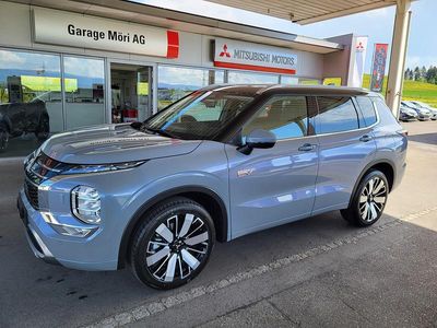 Gebraucht Mitsubishi Outlander P-HEV Instyle 306 PS (225 kW) 2025