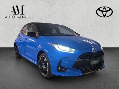 Blau Neu 2025 Toyota Yaris Hybrid Premium Limousine | CHF 30’990 (Fairer Preis)