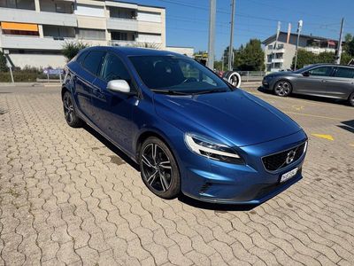 Gebraucht 2017 Volvo V40 R-Design Kinetic Kombi | CHF 10’900