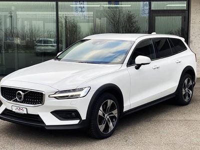 Gebraucht 2021 Volvo V60 CC Kombi | CHF 23’800 (Guter Preis)