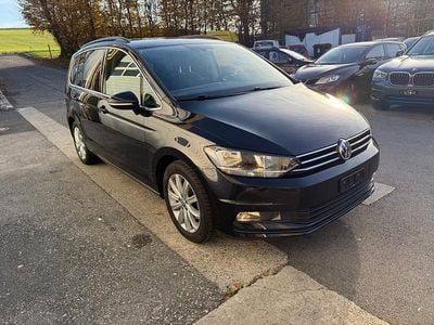 Gebraucht 2018 VW Touran Family Van / Kleinbus | CHF 19’900 (Etwas zu teuer)