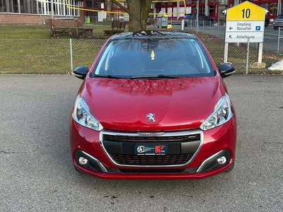 Gebraucht Peugeot 208 GT-line 110 PS (80 kW) 2015 Kleinwagen