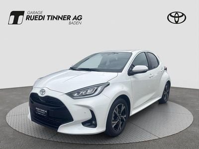 Weiss Neu 2025 Toyota Yaris Hybrid Trend Limousine | CHF 27’590 (Fairer Preis)