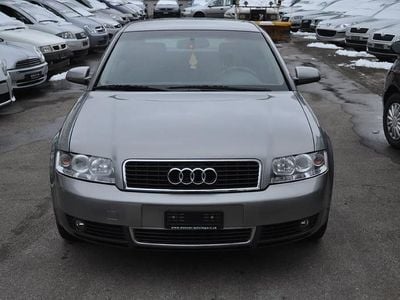 Grau, metallic Gebraucht 2003 Audi A4 Limousine | CHF 8’900 (Teuer)