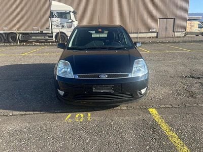 Gebraucht Ford Fiesta Trend 101 PS (74 kW) 2005