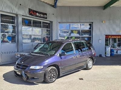 Gebraucht Chrysler Voyager 150 PS (110 kW) 1997 Violett Van / Kleinbus