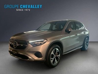 Gebraucht Mercedes GLC300e 204 PS (150 kW) 2024 Grau SUV