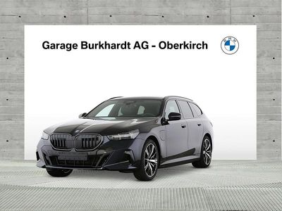 Neu BMW 550e M Sport 313 PS (230 kW) 2025 Schwarz Kombi