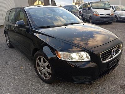 Gebraucht 2011 Volvo V50 Momentum Kombi | CHF 2’850