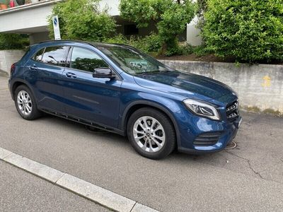 Mercedes GLA220