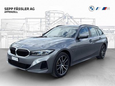 Grau Gebraucht 2023 BMW 330e Comfort Edition Kombi | CHF 34’900 (Teuer)