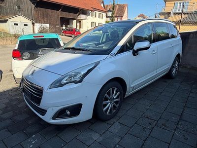 Gebraucht Peugeot 5008 Active 156 PS (114 kW) 2015 Van / Kleinbus