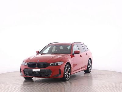 Rot Gebraucht 2023 BMW 330e Comfort Edition Kombi | CHF 44’900