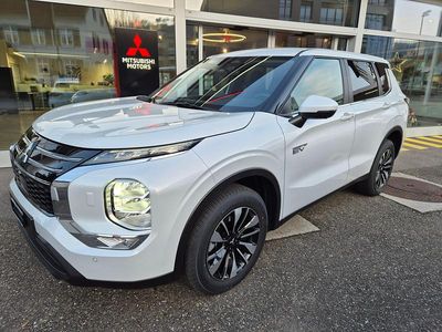 Weiss Neu 2026 Mitsubishi Outlander P-HEV Invite SUV | CHF 52’990 (Fairer Preis)