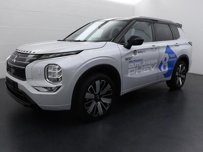 Weiss Neu 2025 Mitsubishi Outlander P-HEV Instyle SUV | CHF 60’900 (Fairer Preis)