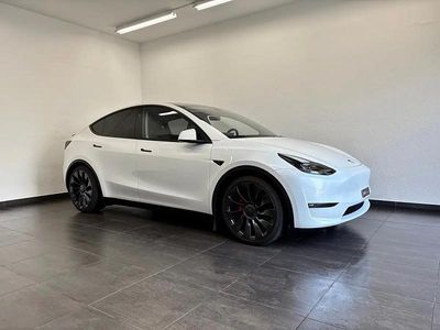 Weiss Gebraucht 2025 Tesla Model Y Performance SUV | CHF 46’240 (Etwas zu teuer)